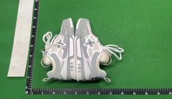 LV Louis vuitton Trainer

Skate