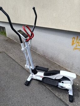 Eliptický trenažér