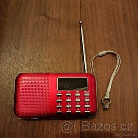 Kapesní rádio se svítilnou
