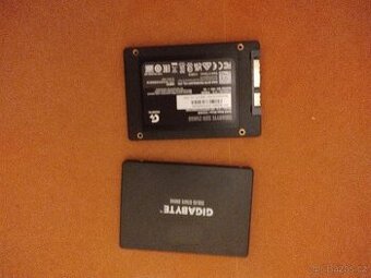 HDD SSD Gigabyte