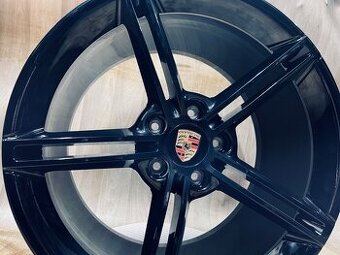 TOP sada Porsche Taycan R21 originál