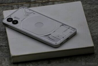 Nothing phone 2. (12/256)