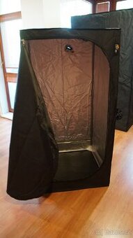 Indoor pěstební výbava - 2x pěstební stan, lampa a další - 1