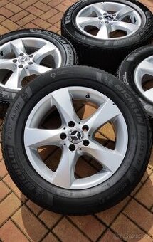 Zimní sada MERCEDES W447 pneu 235/55/17 r.v. 2024 90% vzorku