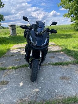 Honda adv 350