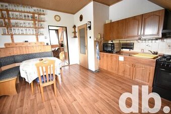 Prodej bytu 3+1 91 m², Karlovy Vary - Stará Role