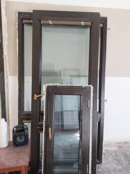 plastová okna dvojsklo oboustranný tmavý dub různé rozměry