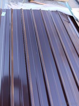 Trapézová plechová krytina nebo obklady na stěny