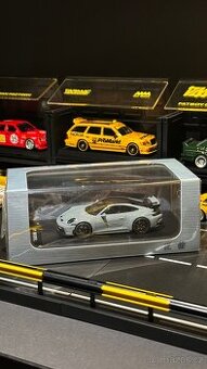 Porsche 911 GT3 1:64