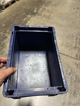 Plastové přepravky bedýnky boxy