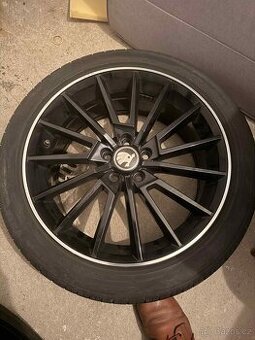 Alu kola 17" Škoda Scala + letní pneu Pire