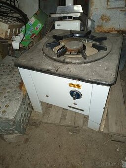 Velký plynový vařič profi