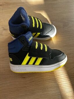 Zimní boty Adidas vel. 24 jako nové