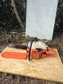 Motorová pila Husqvarna 44