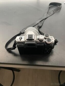 Olympus Om-D EM-10 MARK 2 + objektiv 14-42mm