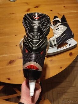 Lední pánské brusle 42