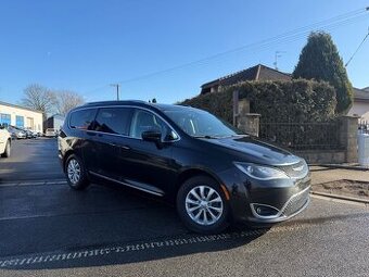 Chrysler Pacifica 3,6 Touring L DVD 2018 - 1