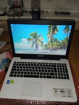 15,6" herní notebook; Intel i7; 2gb grafika