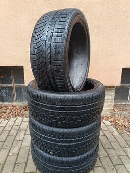 4x zimní 235/40 r19 96V - 6 mm- Nokian