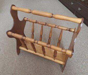 Retro stojan na časopisy