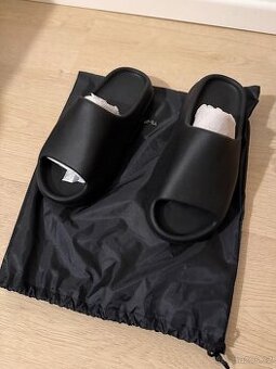 Prodám Yeezy Slides YS-01