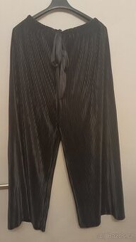 NOVÉ plisované černé ve velikostech S,M,L