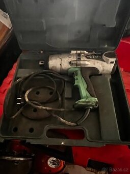 Hitachi WR 22 SA velmi silný utahovák