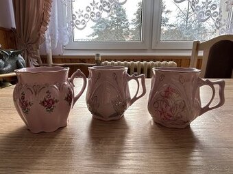 Růžový porcelán hrnky