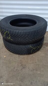Zimní pneumatiky 215/70r16