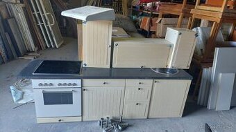 Kuchynska linka včetně hvzd.trouby a varne desky a digestoře