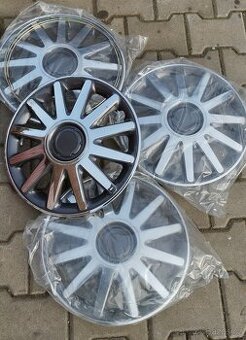 Nové poklice chrom 14" pevný plast