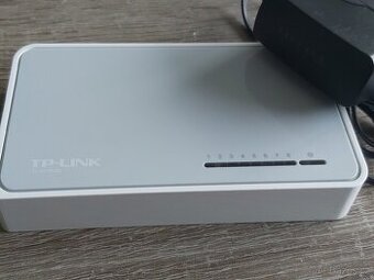 Switch TP-Link TL-SF1008D