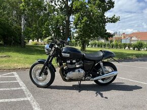 Triumph thruxton 900