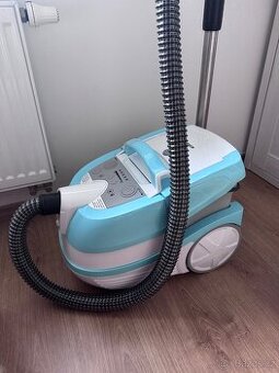 Vysavač BOSCH BWD420HYG AquaWash&Clean