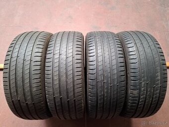 235/55/19 Michelin Letní 5,5 mm a 5 mm