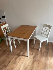 Jidelni stůl IKEA