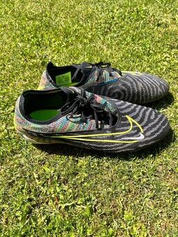Kopačky Nike Phantom 44,5 lisokolíky