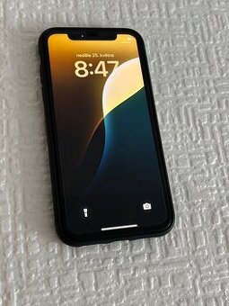 iPhone 11 64gb jak nový
