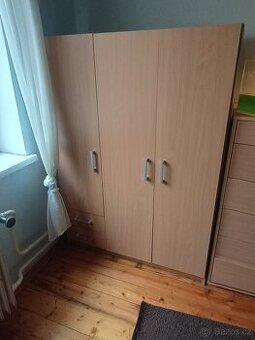 Šatní skříň - 1