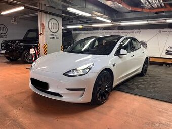 Tesla Model 3 Performance 2021 (refresh) nová baterie 10k km