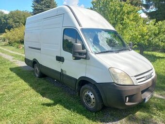 Iveco Daily L2H3 2,3l - kempovací vestavba