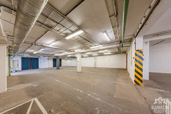 Pronájem skladových a prodejních prostor, 225 m², Uherské Hr
