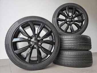 Orig. Ford 5x108 Letní Continental 235/45/19 - Top