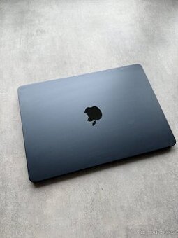 Apple MacBook Air 13”, M2 / 8GB / 256GB / temně inkous