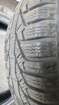 Zimní pneu 195/65 R15 (vzorek 7 mm)