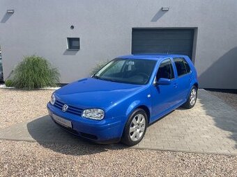Volkswagen Golf 1.6 77KW,Servisní kniha