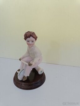 Socha Capodimonte Italie. výš.17cm.