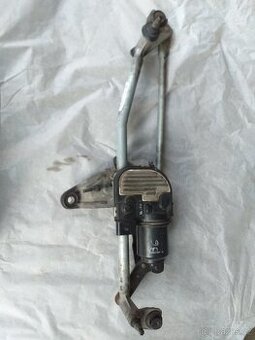 VW Passat B6 motor stěračů. - 1