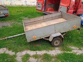Přívěsný vozík