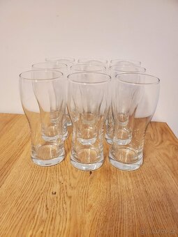 Různé pivní/vínové/jiné sklenice